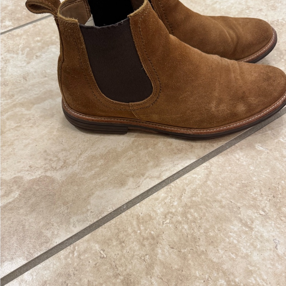 Ugg Suede Chelsea Boots